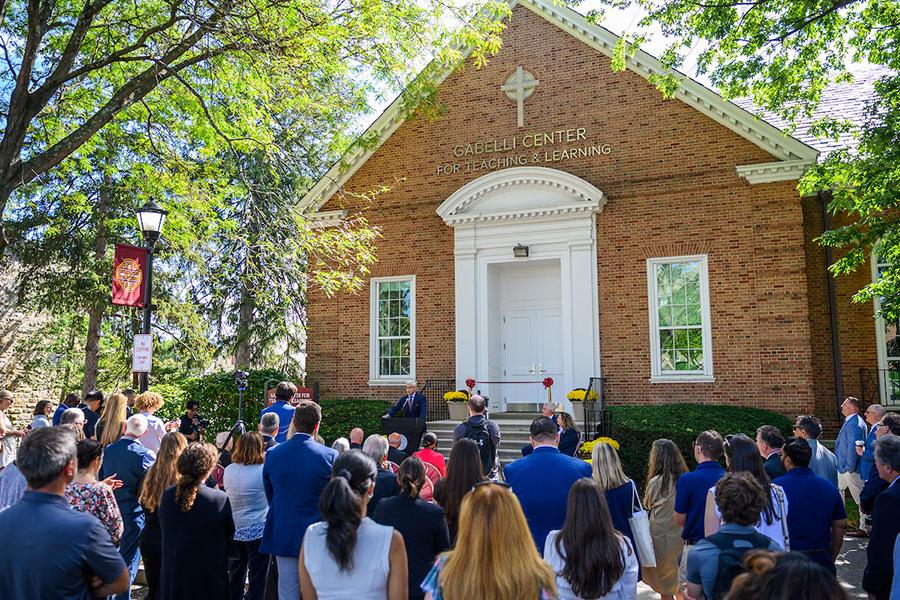 The audience at the GCTL ribbon cutting.