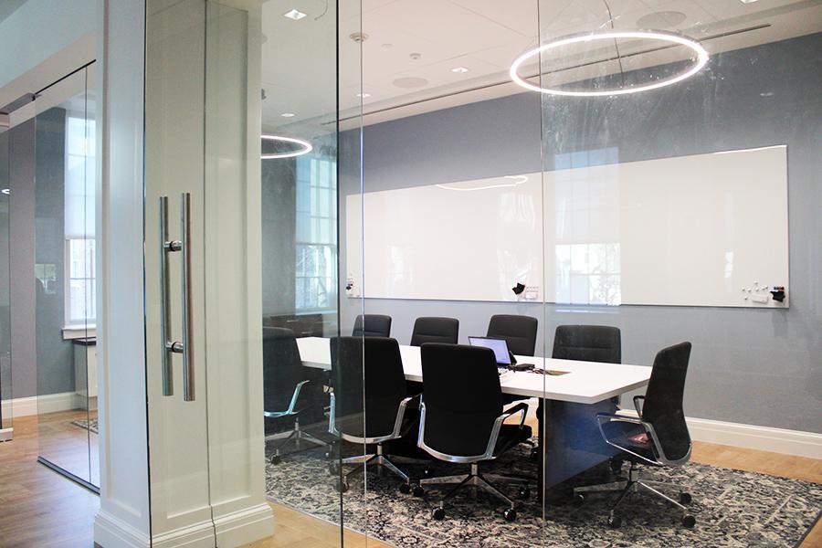 The private room of the Gabelli Center for Teaching & Learning.