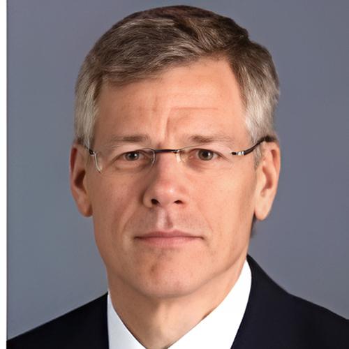 Terry Edwards ’77 Headshot Photograph.