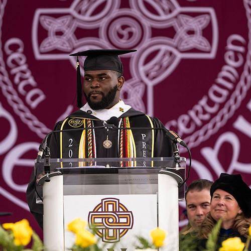 Sherquan Dailey ’25 speaking at Commencement.